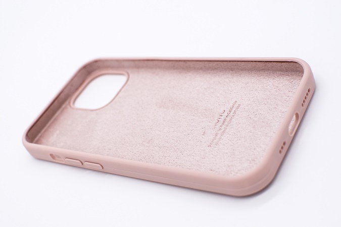 Чехол силиконовый гладкий Soft Touch iPhone 13, розовый песок №19 (закрытый низ)