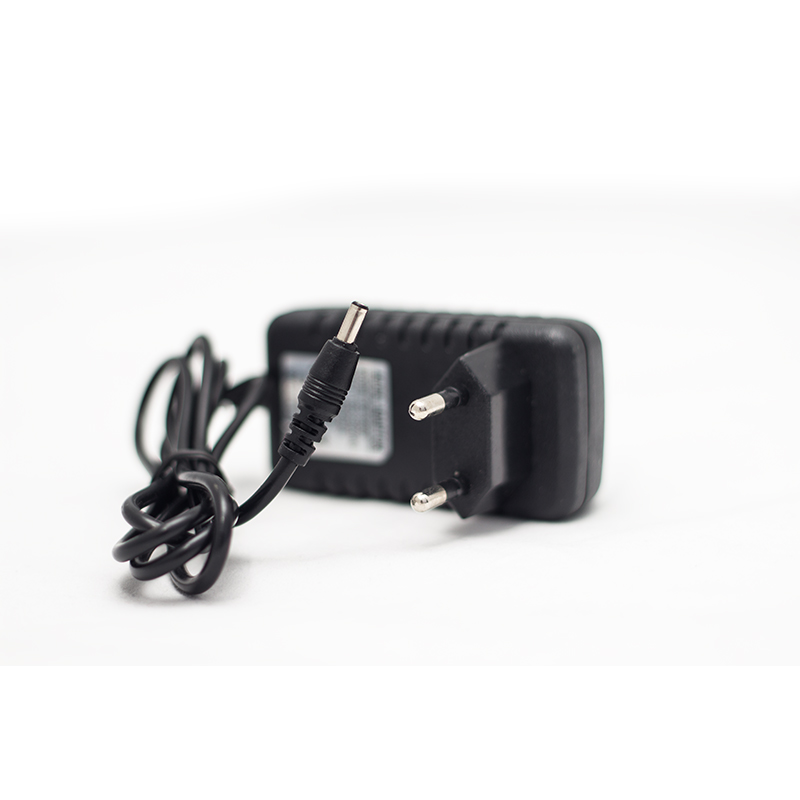 Блок питания 5,0V 2,0A, 3,5*1,35мм