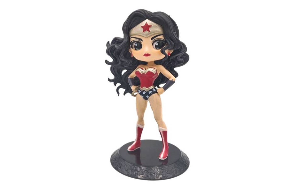 Аниме фигурка Чудо женщина 2 руки в боки (14 см.)