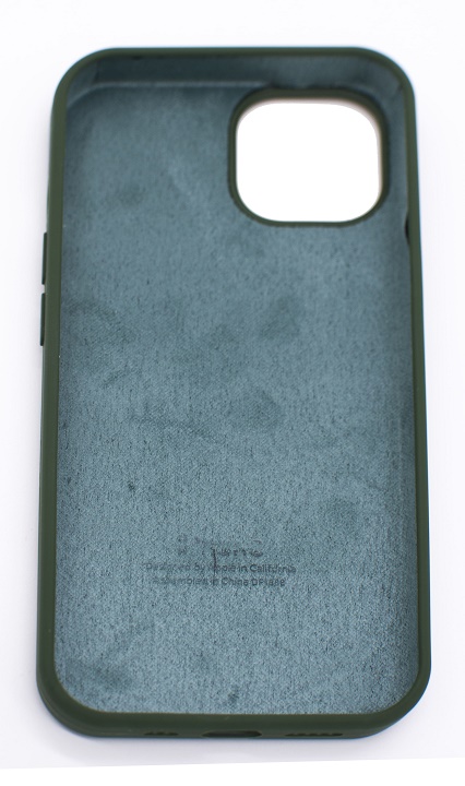 Чехол силиконовый гладкий Soft Touch iPhone 13, зеленый лес №54 (закрытый низ)