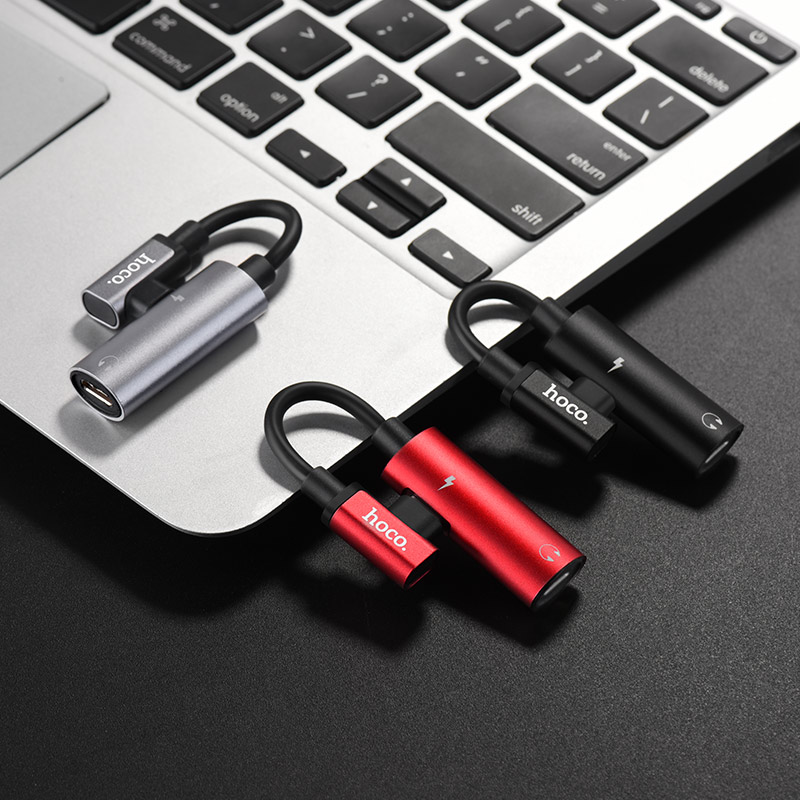 Переходник HOCO LS18 Lightning digital converter, черный