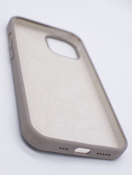 Чехол силиконовый гладкий Soft Touch iPhone 13, серый №23 (закрытый низ)