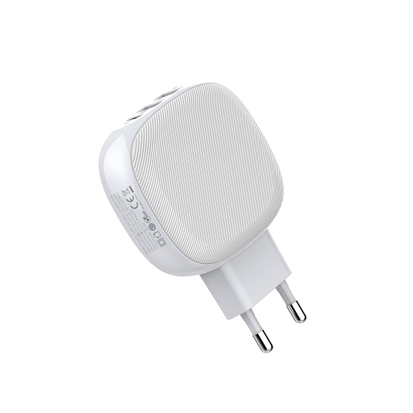 Сетевой USB адаптер LDNIO A3510Q (3 USB, PD + QC 3.0, 28,5W с кабелем Type-C, белый