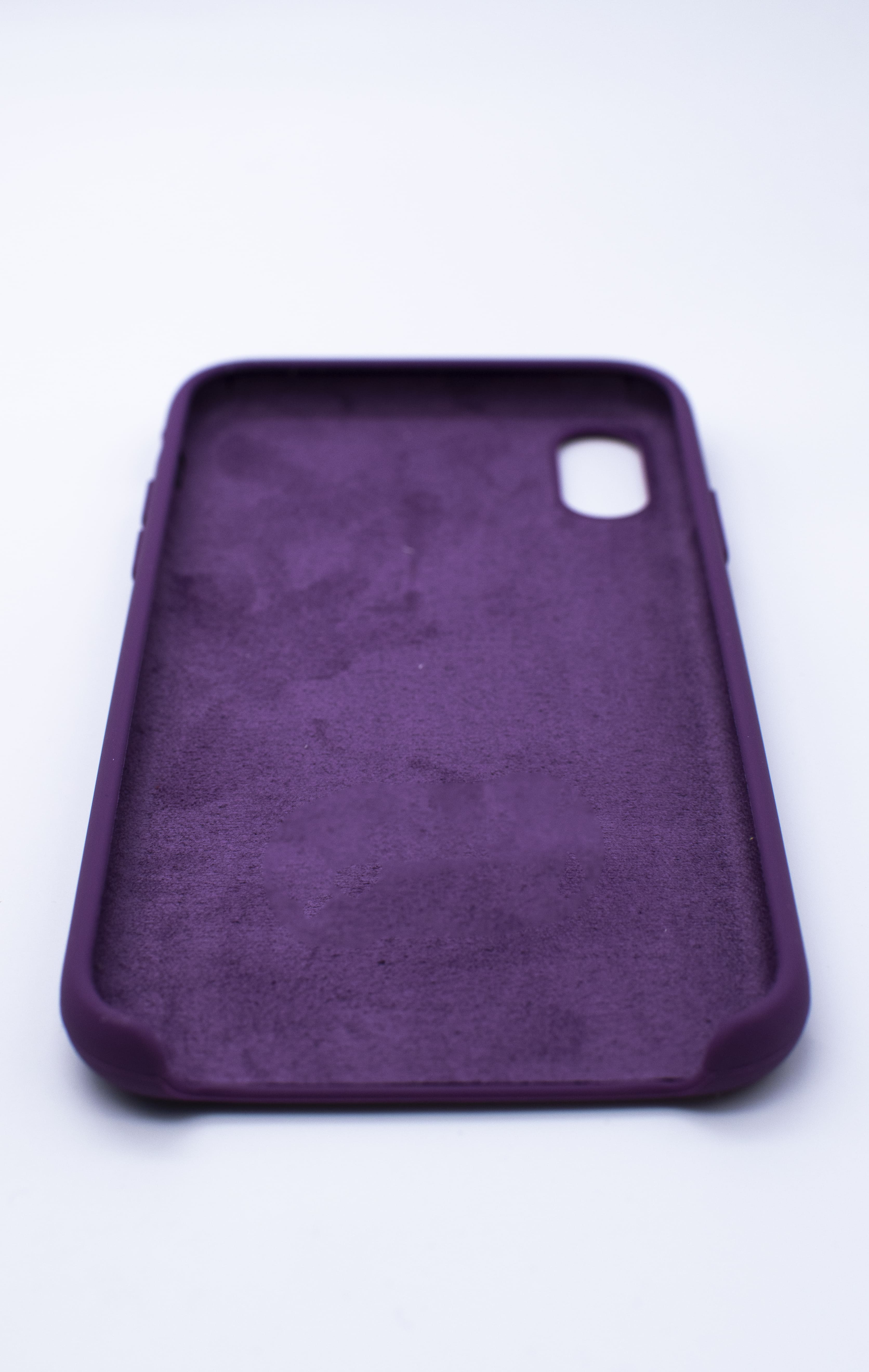 Чехол силиконовый гладкий Soft Touch iPhone X/ XS, сливовый (№45)