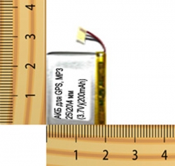 АКБ универсальная на проводах 25/ 20/ 4 мм (3.7V, 320mAh)