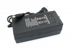Зарядное устройство для электросамоката 12.60V 3.0A RCA Зарядное устройство для электросамоката 12.60V 3.0A RCA