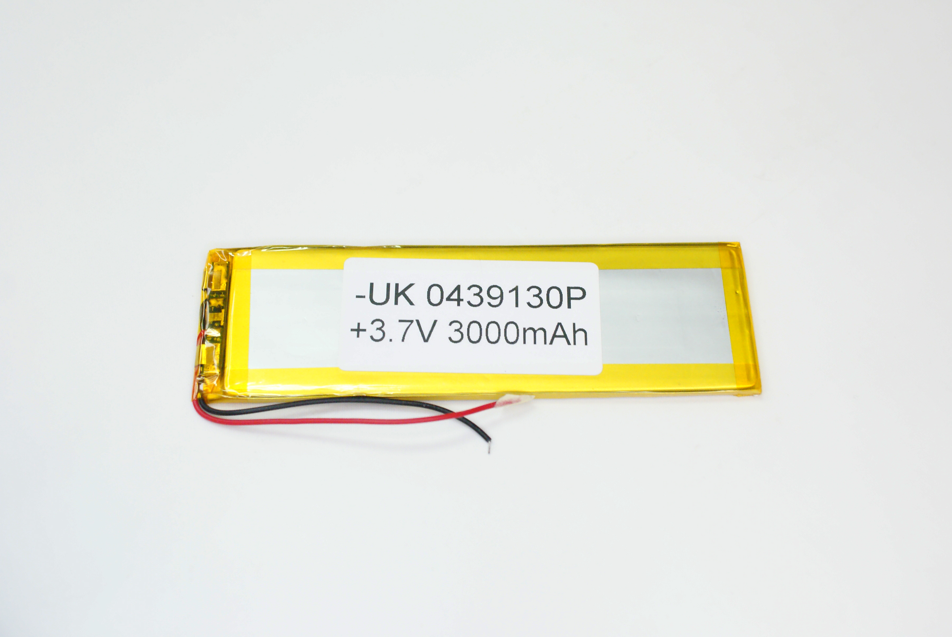 АКБ универсальная на проводах 130/ 39/ 4 мм (3.7V, 3000mAh)