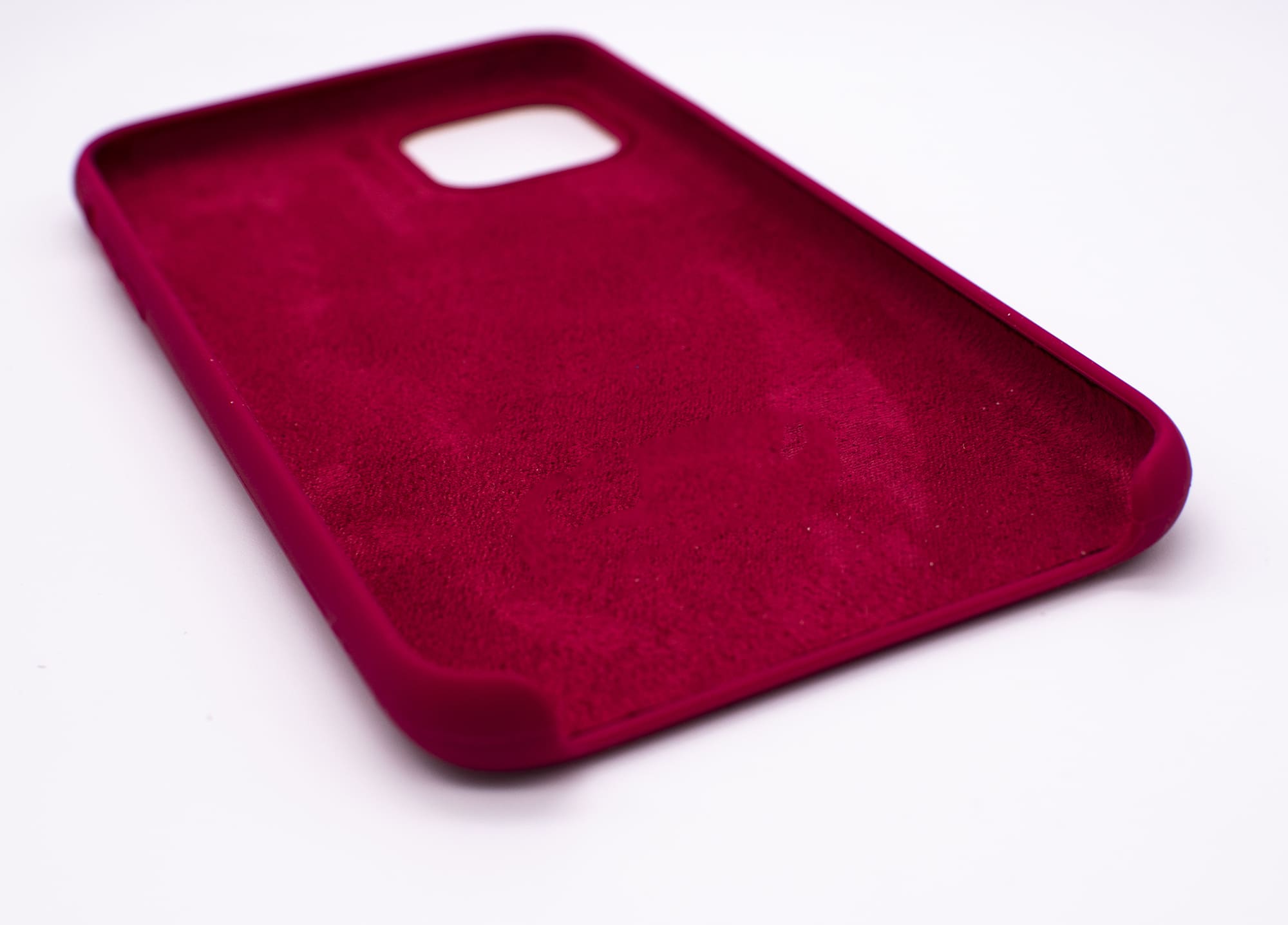 Чехол силиконовый гладкий Soft Touch iPhone 11 Pro Max, красная роза №36