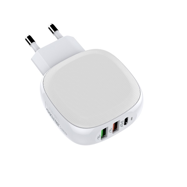 Сетевой USB адаптер LDNIO A3510Q (3 USB, PD + QC 3.0, 28,5W с кабелем Type-C, белый